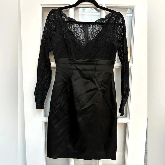 Maggy London | Classic Chic Black Lace & Stretch Satin Sheath Dress Size 6 Small - Picture 3 of 11